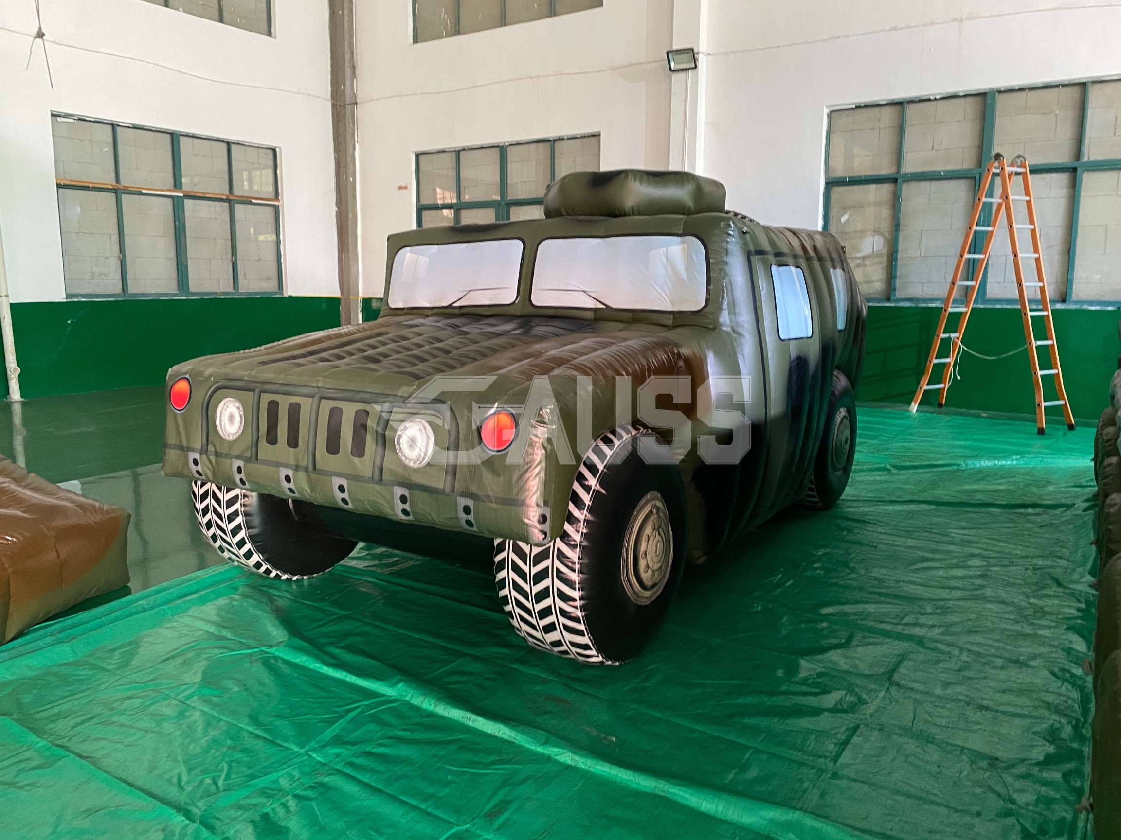 FIELD REPLICA OFF-ROAD TRUCK